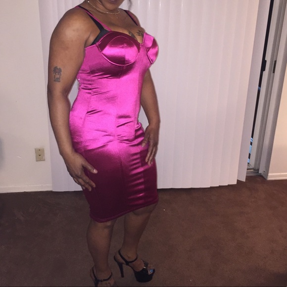 Dress - Picture 7 of 8